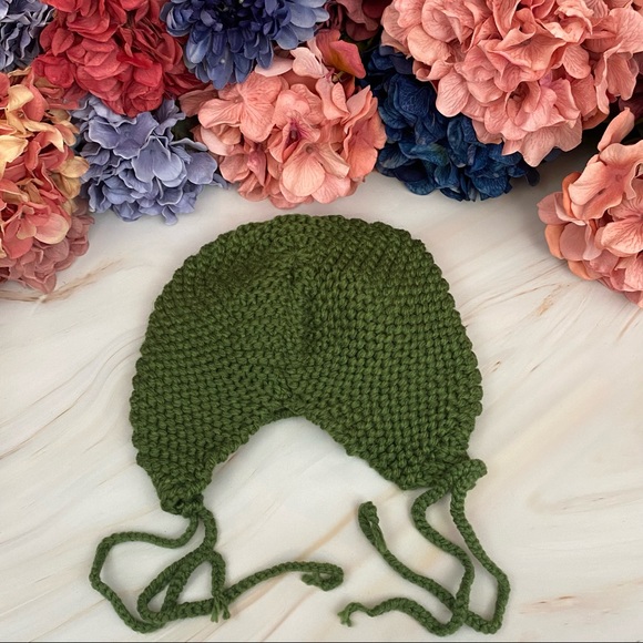 Green Frog Knit Beanie with Long Tassel Ties - Picture 11 of 16